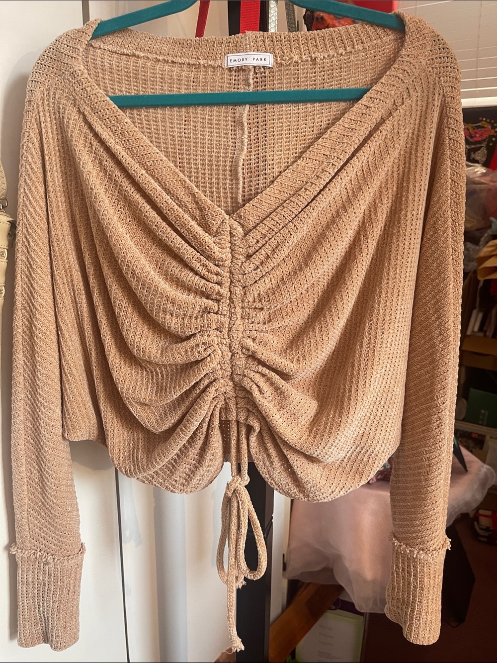 EMORY PARK tan long sleeve soft knit ruched front sweater - size M/L